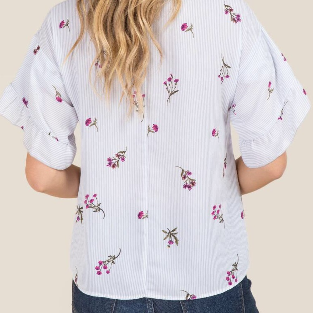 Sandy Floral Ruffle Layered Sleeve Pocket Blouse - Picture 2 of 4